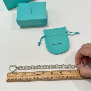 - 💯 Authentic Tiffany & Co Open Heart Clasp Bracelet 925